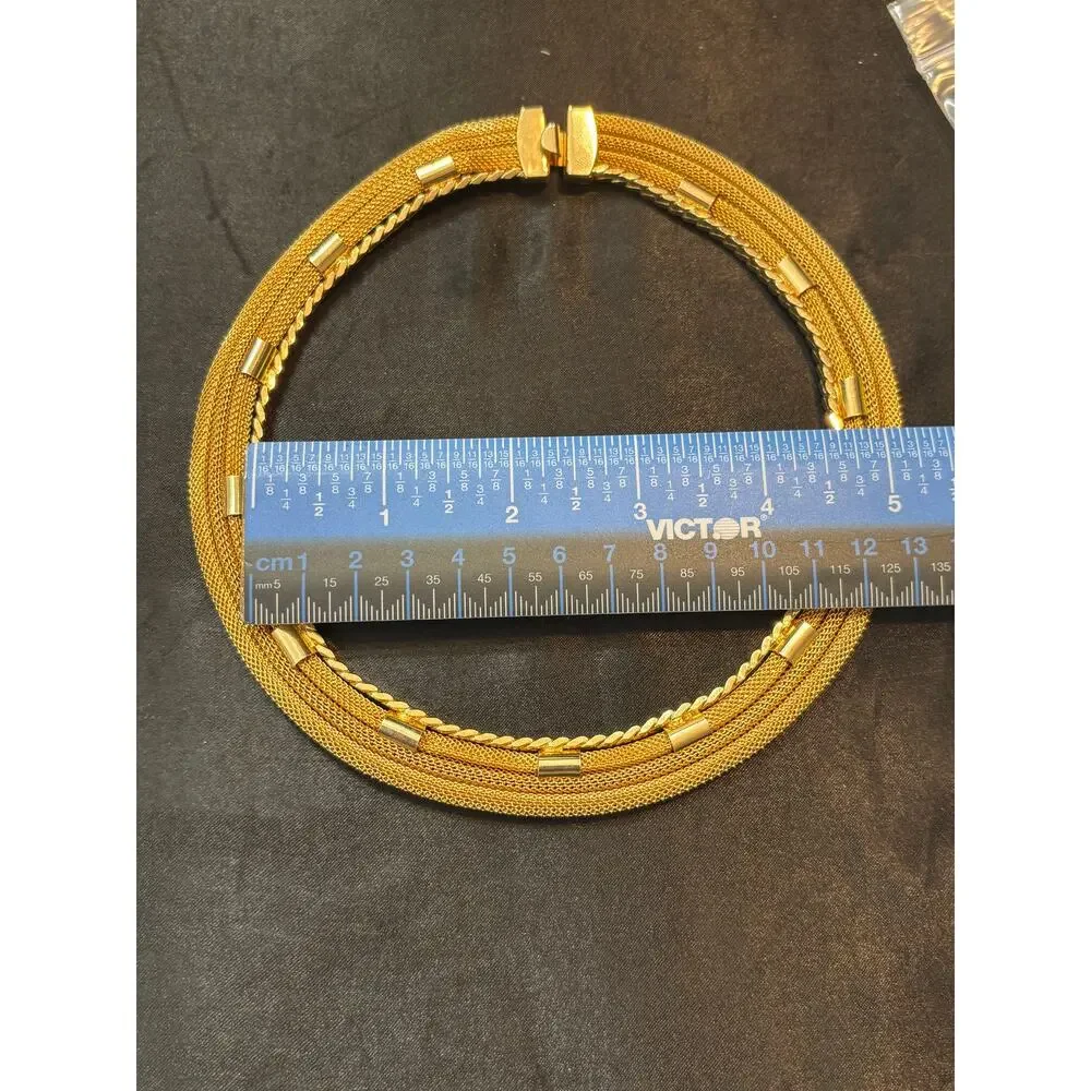 Vintage Gold Tone Mesh Necklace and Pedant 70g